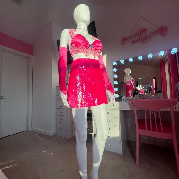 Princess Peach Costume Bra 🍑 34 C 👑 💖 - Picture 6 of 16